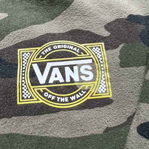 Vans Camo Sweatshirt, size Medium - Picture 3 of 6